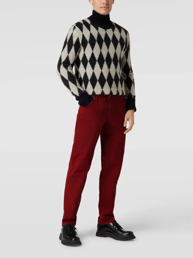 Brax Straight Fit Chino Mit Label-Detail Modell 'Cadiz' - Rot 1 Brax Straight Fit Chino Mit Label-Detail Modell 'Cadiz' - Rot