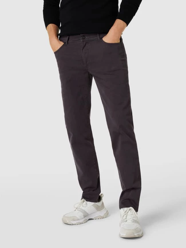Brax Straight Fit Chino Mit Label-Detail Modell 'Cadiz' - Mittelgrau 4 Brax Straight Fit Chino Mit Label-Detail Modell 'Cadiz' - Mittelgrau – Bild 4