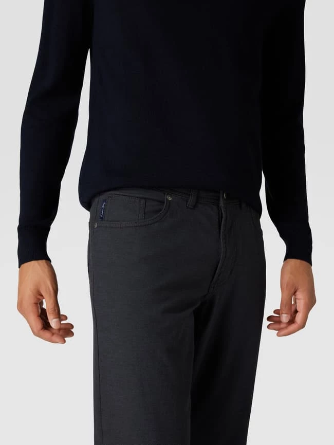 Christian Berg Men Straight Fit Chino Mit Stretch-Anteil - Anthrazit 3 Christian Berg Men Straight Fit Chino Mit Stretch-Anteil - Anthrazit – Bild 3