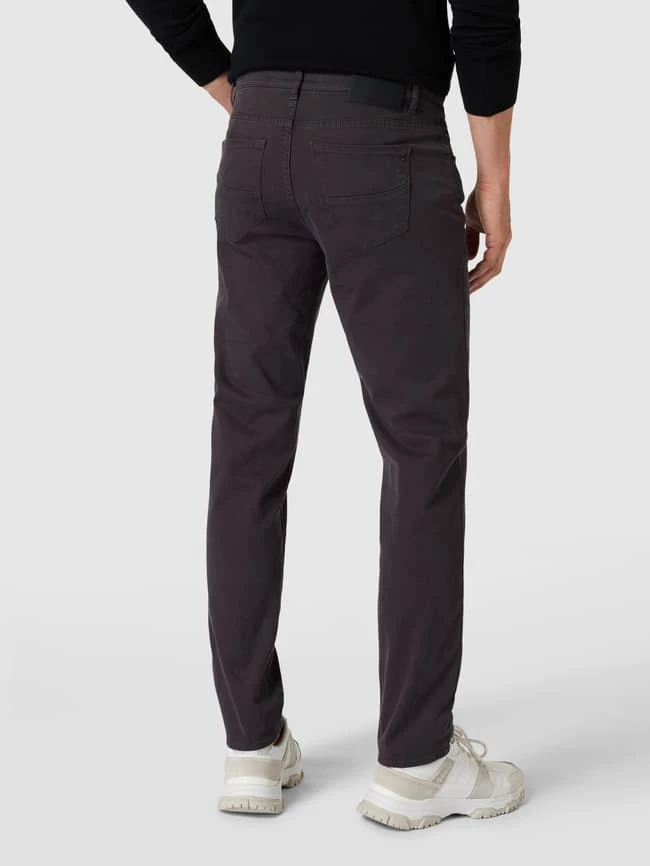 Brax Straight Fit Chino Mit Label-Detail Modell 'Cadiz' - Mittelgrau 5 Brax Straight Fit Chino Mit Label-Detail Modell 'Cadiz' - Mittelgrau – Bild 5